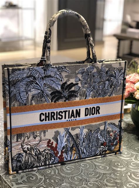 bolsa christian dior original|christian dior paris tote bag.